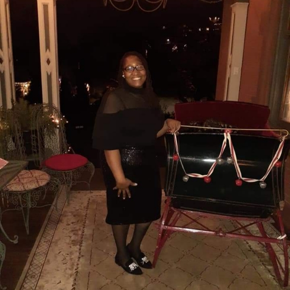 Meet your Posher, Helen - Picture 4 of 4